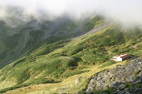 ���R�������